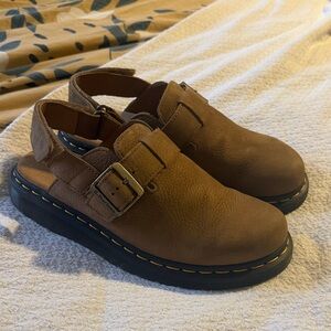 Dr Marten Jorge clogs